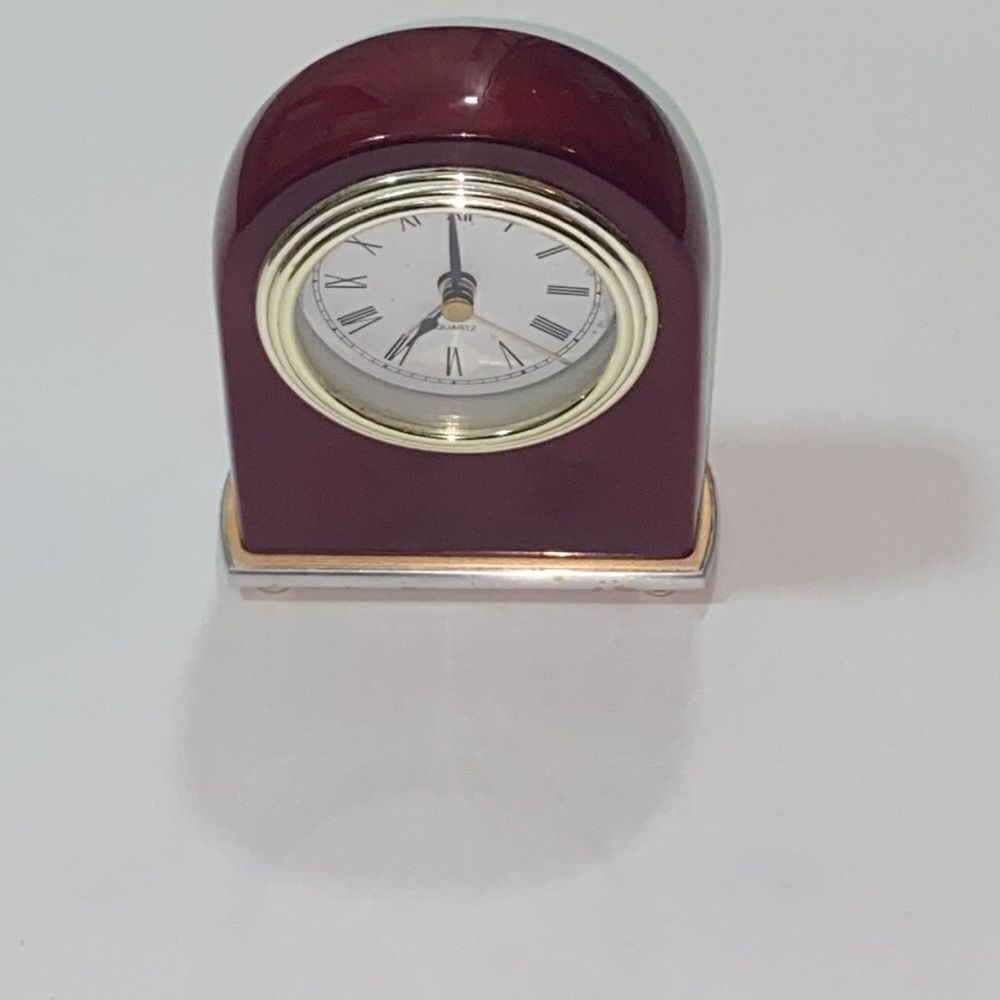 Elegant Red Burgundy  and Gold Quartz Clock